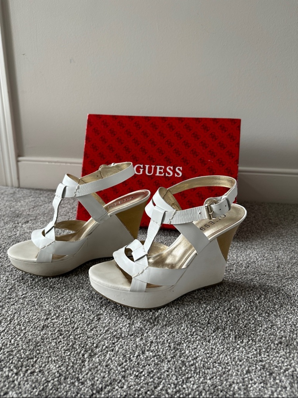 GUESS White Wedge Sandals with Gold Accent